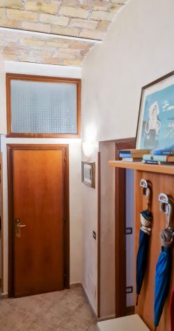 Affitto stanza studentesse universitarie fuori sede con contratto a un anno - Foto 2