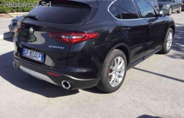 ALFA ROMEO Stelvio Stelvio 2.2 t Executive Q4 190cv auto - GF824LF rif. 24091064 - Foto 2