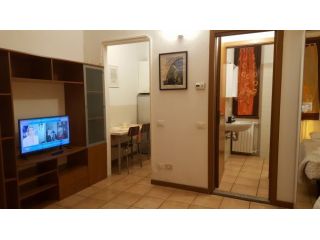 BREVI PERIODI-CONCOREZZO-ACCOGLIENTE MONOLOCALE TUTTO INCLUSO CON WIFI