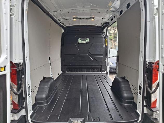 Ford Transit 350 2.0TDCi EcoBlue 130CV Trend L2 H2 - Foto 6