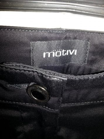 PANTALONCINI/SHORTS NUOVI,ELEGANTI,NERI,ORIGINALI FIRMATI"MOTIVI",DA DONNA/RAGAZ - Foto 2