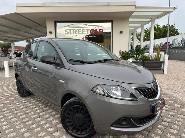 Lancia Ypsilon 1.0 Ecochic Silver