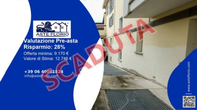 Immobile in asta di 16 m², box auto in vendita a Arluno