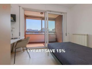Room in Viale Famagosta, Milano for 90 m² with 4 bedrooms