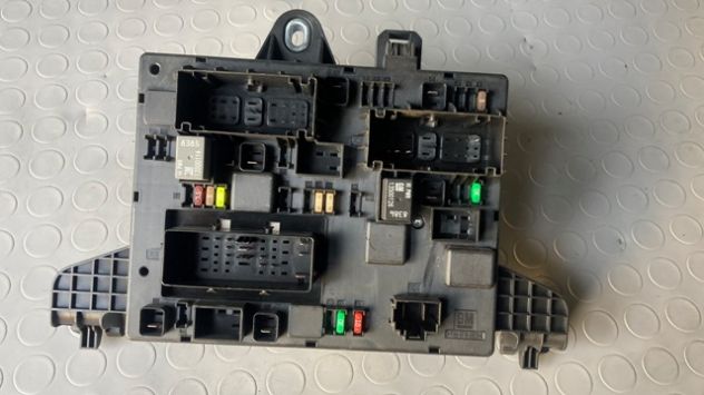 Body computer Opel Astra J 1.7CDTI del 2010 (13300023) - Foto 2