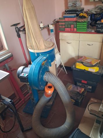Aspiratore professionale per trucioli e polvere di legno