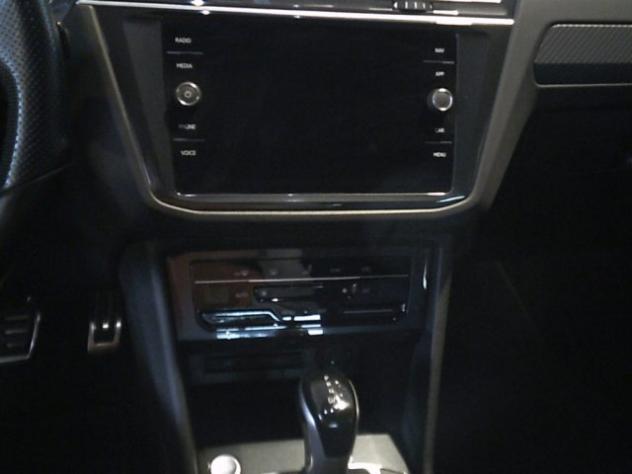 VOLKSWAGEN Tiguan 2.0 TDI 150 CV SCR DSG R-Line rif. 23891748 - Foto 7