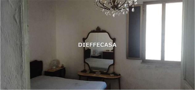 V2620 - In vendita casa indipendente con magazzino e terreno in periferia - Foto 11