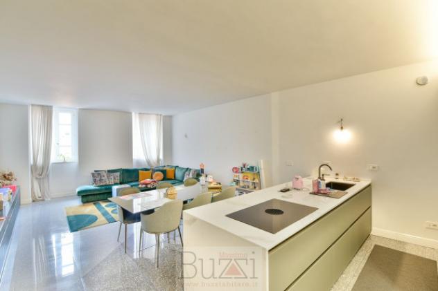 Appartamento di 121 m² con 3 locali e box auto in vendita a Seregno - Foto 4