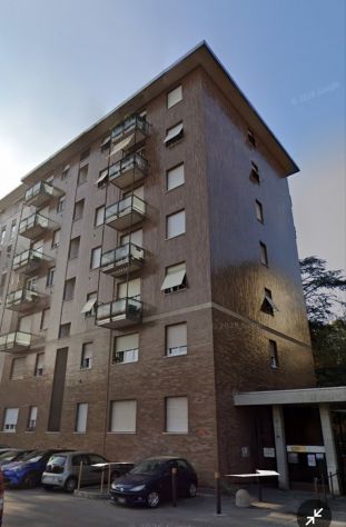 Ampio bilocale con cucina abitabile e balcone in zona Grazie Vecchie