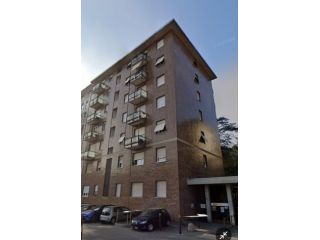 Ampio bilocale con cucina abitabile e balcone in zona Grazie Vecchie