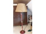 Lampada da terra in Stile oro damascato usata, in noce
