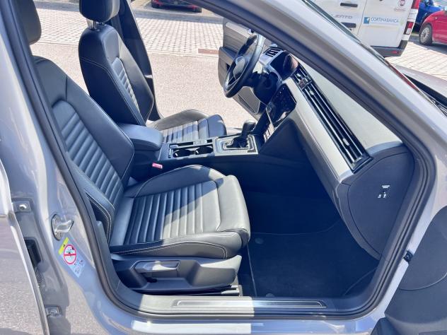Volkswagen Passat 2.0 TDI SCR 200CV Executive DSG - Foto 7