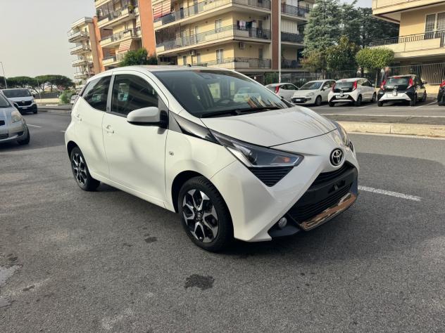 Toyota Aygo Connect 1.0 VVT-i 72 CV 5 porte x-play LED NAVI KAMERA PDC BLUETOOTH CERCHI 16 - Foto 2