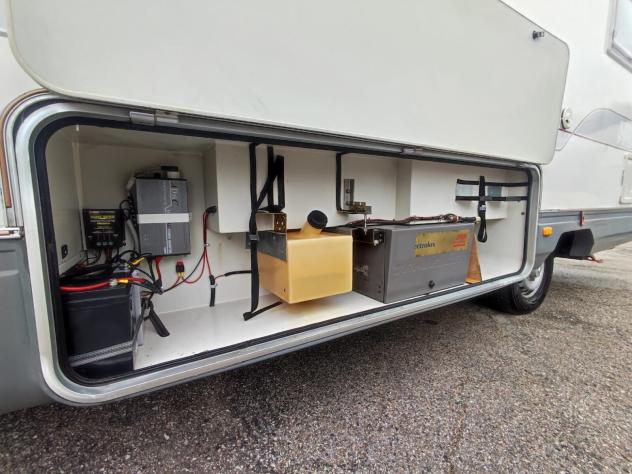 CAMPER ARCA MERCEDES MANSARDATO 7 POSTI DOPPIA DINETTE CLIMATIZZATORE LETTI CASTELLO FOTOVOLTAICO GENERALI USATI 538 - Foto 8