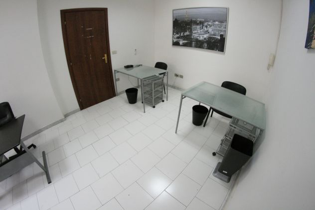 Locale arredato con parcheggio euro 299 mese - Foto 7