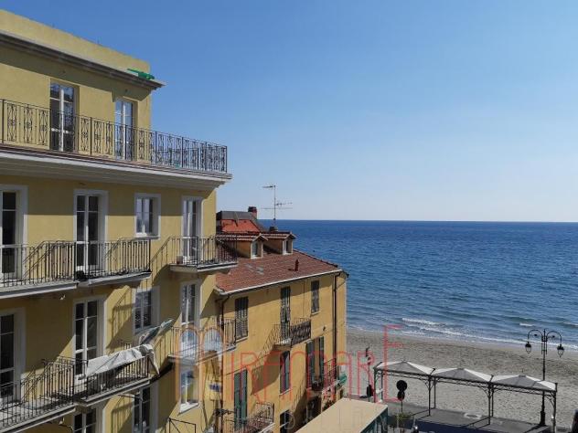 Trilocale con terrazzo in Borgo Coscia - Foto 16