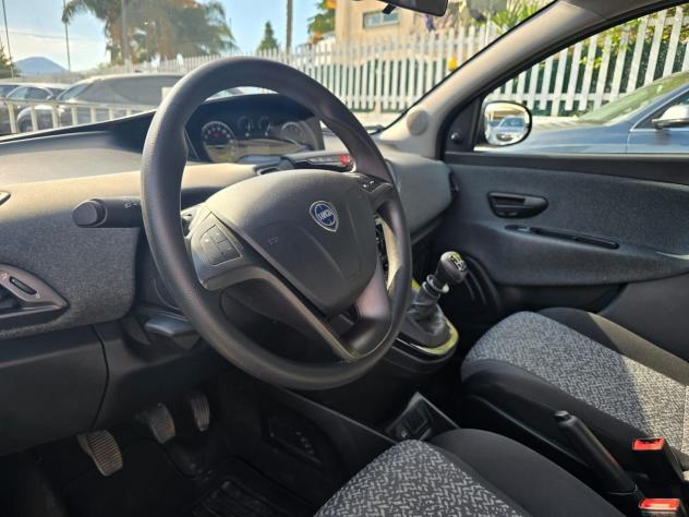 Lancia Ypsilon 1.0 FireFly 5 porte S&S Hybrid Gold - Foto 10