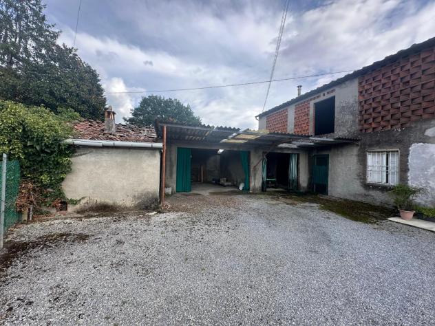 Fienile in vendita a Marlia - Capannori 200 mq Rif: 1297727