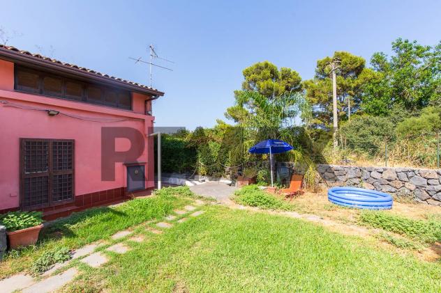 Villetta bifamiliare in vendita a Giardini-Naxos, Pietre Nere