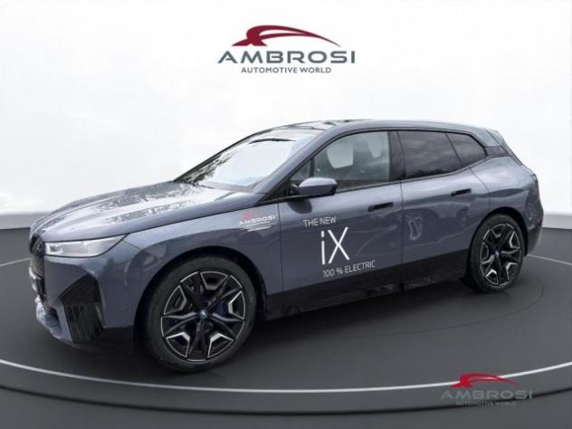 BMW iX xDrive40 Pacchetto Sportivo rif. 23271703