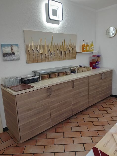 Arredo completo sala colazione B&B affittacamere