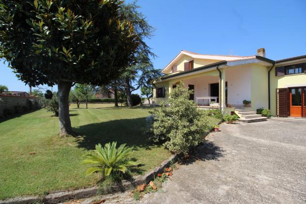 Villa in Via Ischia