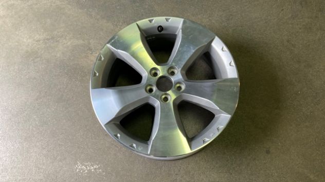 Cerchione in lega originale 17 pollici Subaru Forester 2011