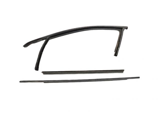 Guarnizione Nera Anteriore Sinistra Jeep Compass - N00229