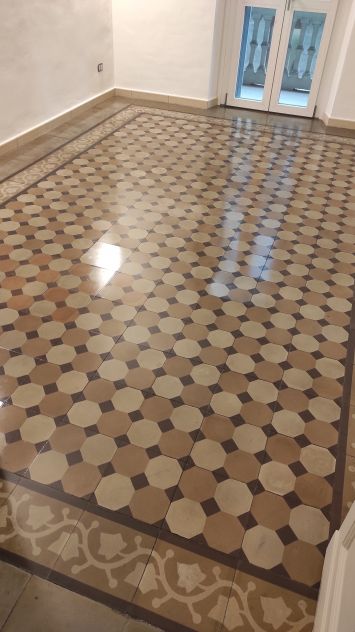 Pulizia pavimenti antichi in cemento Torino - Foto 2