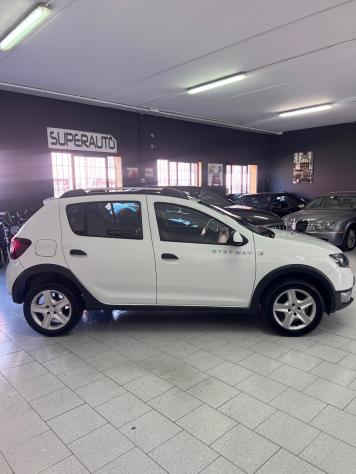 Dacia Sandero Stepway 1.5 dCi 8V 90CV Start&Stop - Foto 4