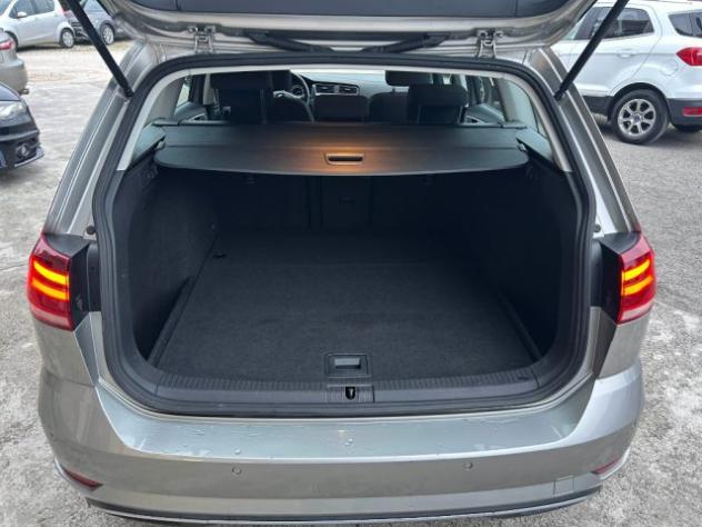VOLKSWAGEN Golf Variant 1.6 TDI 115 CV DSG Executive BlueMotion Tech. rif. 23799092 - Foto 3