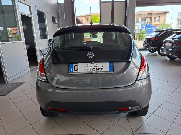 Lancia Ypsilon 1.0 FireFly 5 porte S&S Hybrid Gold - Foto 5