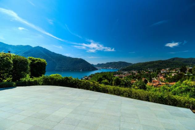 Villa di 400 m² con più di 5 locali e box auto doppio in vendita a Como - Foto 3