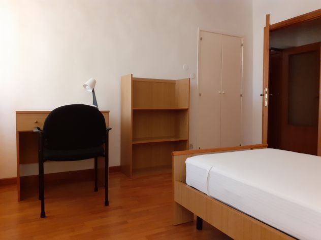 Affitto a studentessa camera singola in appartamento - Foto 3