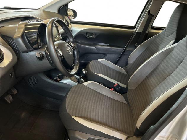 Toyota Aygo 1.0 VVT-i x-play MMT+ CERCHI IN LEGA - Foto 8