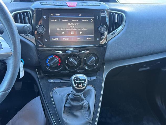 Lancia Ypsilon Ypsilon 1.0 firefly hybrid Gold s&s 70cv - Foto 7