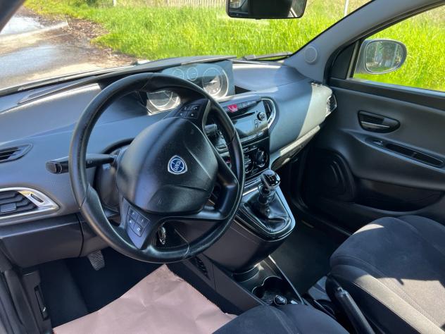 Lancia Ypsilon 0.9 TwinAir 85 CV 5 porte Metano Ecochic Silver - Foto 8