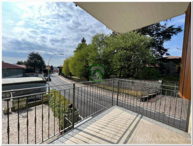 Appartamento di 94 m² con 3 locali e box auto in vendita a Almenno San Salvatore - Foto 2