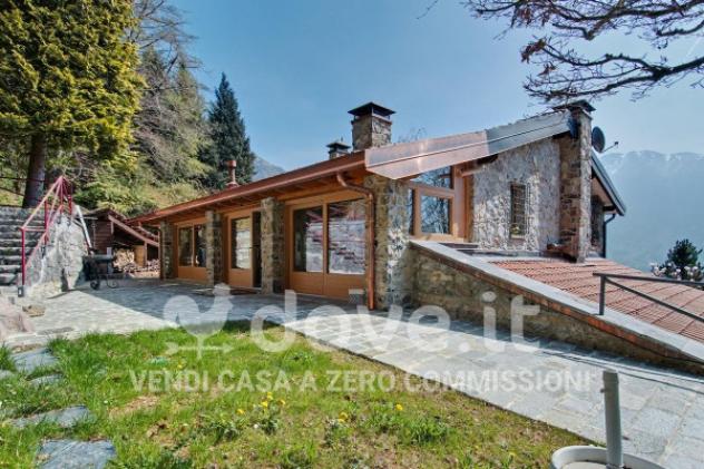 Villa di 180 m² con 5 locali in vendita a Dossena
