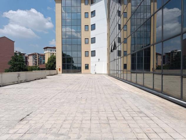 Immobile di 279 m² con più di 5 locali in affitto a Sesto San Giovanni - Foto 11
