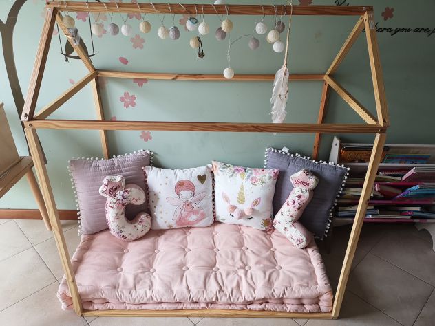 CASETTA IN LEGNO SMONTABILE E DI MARCA - CON ACCESSORI E LUCI