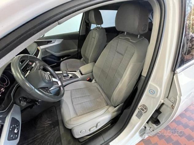 Audi A4 Avant 2.0 TDI 150 CV ultra S tronic Busine - Foto 8