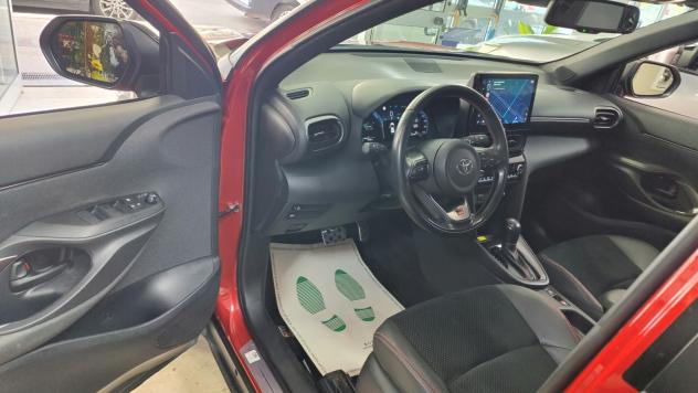 Toyota Yaris Cross 1.5 Hybrid 130 CV 5p. E-CVT GR SPORT - Foto 10