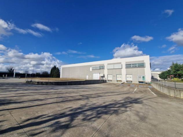 Immobile di 11300 m² con più di 5 locali in affitto a Inveruno - Foto 3