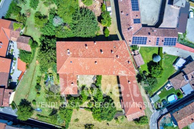 Palazzo / Stabile di 700 m² con più di 5 locali in vendita a Colverde - Foto 5
