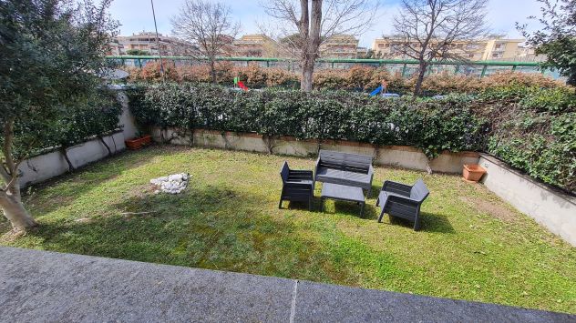 Ostia 3 locali 5 posti letto con ampio giardino vicino metro