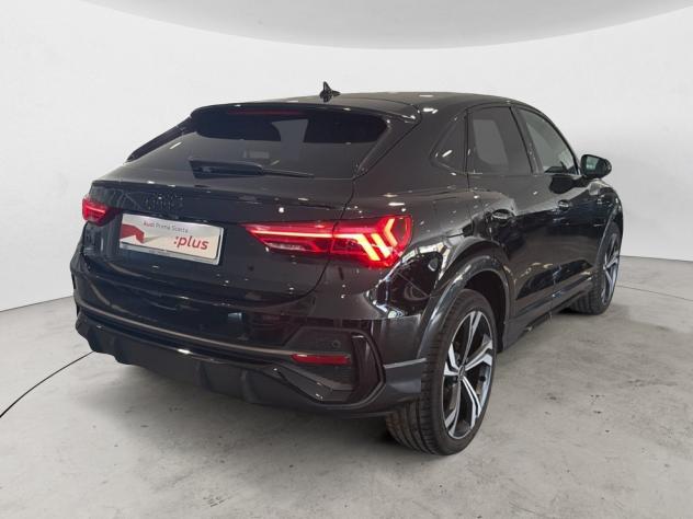 Audi Q3 Sportback Q3 Sportback 35 TDI S tronic Identity Black - Foto 4