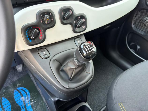 FIAT Panda 1.0 FireFly 70cv S&S Hybrid Pandina - Foto 9