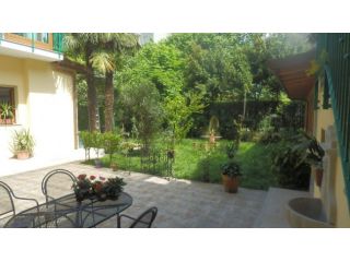 BELLISSIMO TRILOCALE ECOLOGICO IN VILLA DI 90 MQ. AFFORI CENTRO A 100 MT DA MM